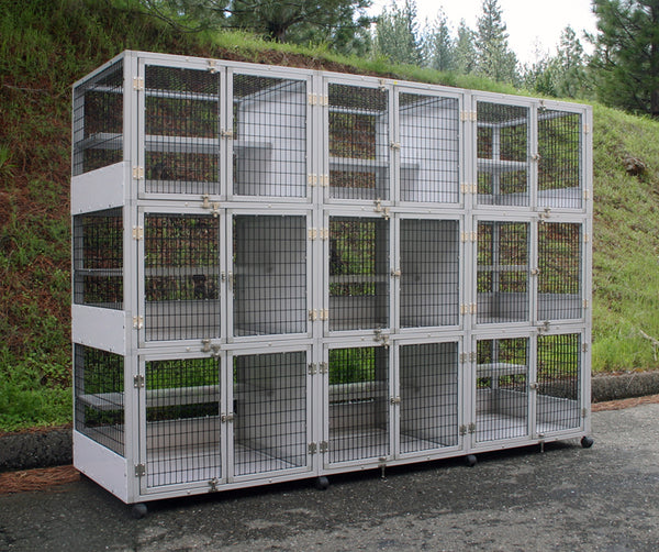 s559 with Litter Guards, Dual Doors and Solid Vertical Dividers