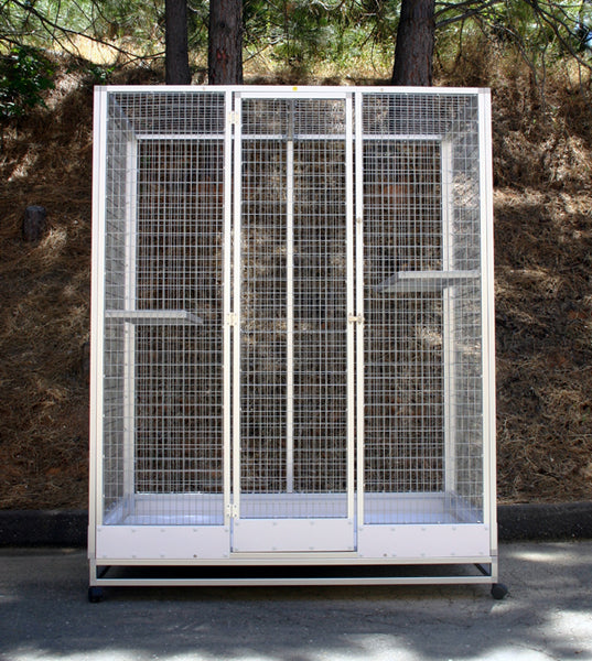 w540 with Floor, Litter Guards, and Shelves on a Short Stand